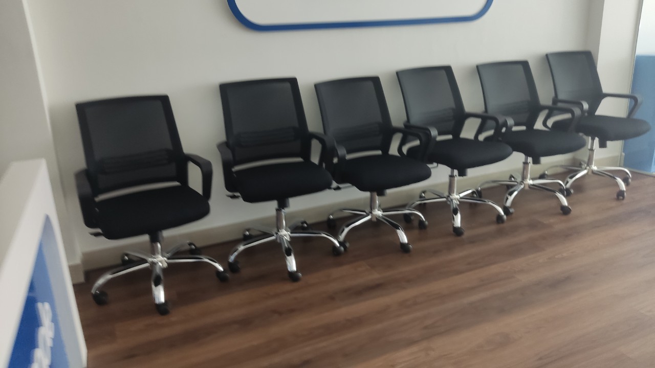 Ghế lưới nhân viên GL119 chân mạ